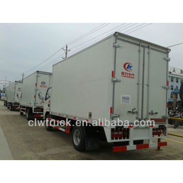 Bajo precio y alto rendimiento Dongfeng camiones y furgoneta de carga fabricante